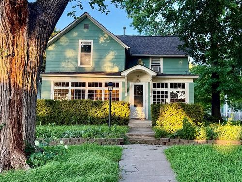 707 Liberty St, Oskaloosa, KS, 66066-5047 | Card Image
