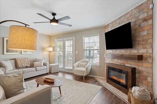 5c-600 Bagby Ave, Waco, TX, 76706-1417 | Card Image