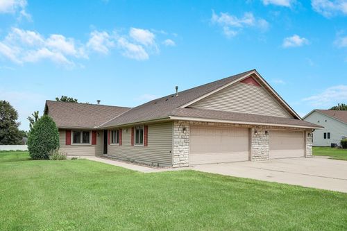 241 Tuttle Dr, Hastings, MN, 55033-8804 | Card Image