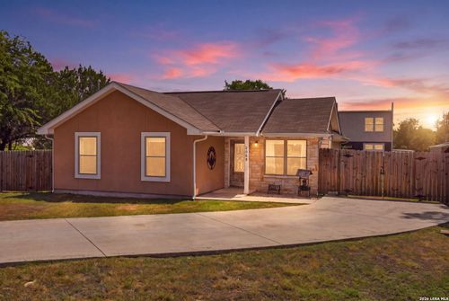 2058 Blueridge Dr, Canyon Lake, TX, 78133-4188 | Card Image