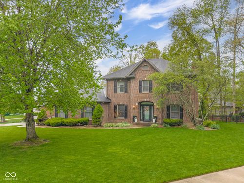 6075 Chinkapin Dr, Columbus, IN, 47201-8448 | Card Image