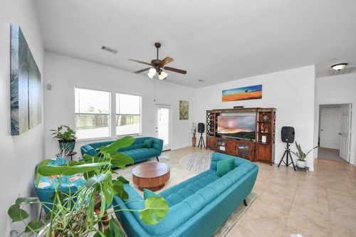 13204 Southern Way Ln, Pearland, TX, 77584-1789 | Card Image
