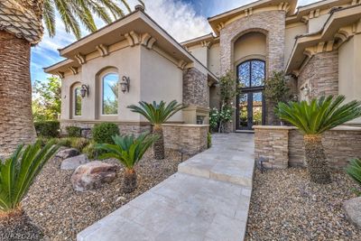 2975 American River Lane, House other with 5 bedrooms, 5 bathrooms and null parking in Las Vegas NV | Image 3