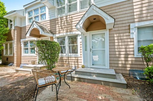 312-49 Canoe Place Rd, Hampton Bays, NY, 11946-1749 | Card Image