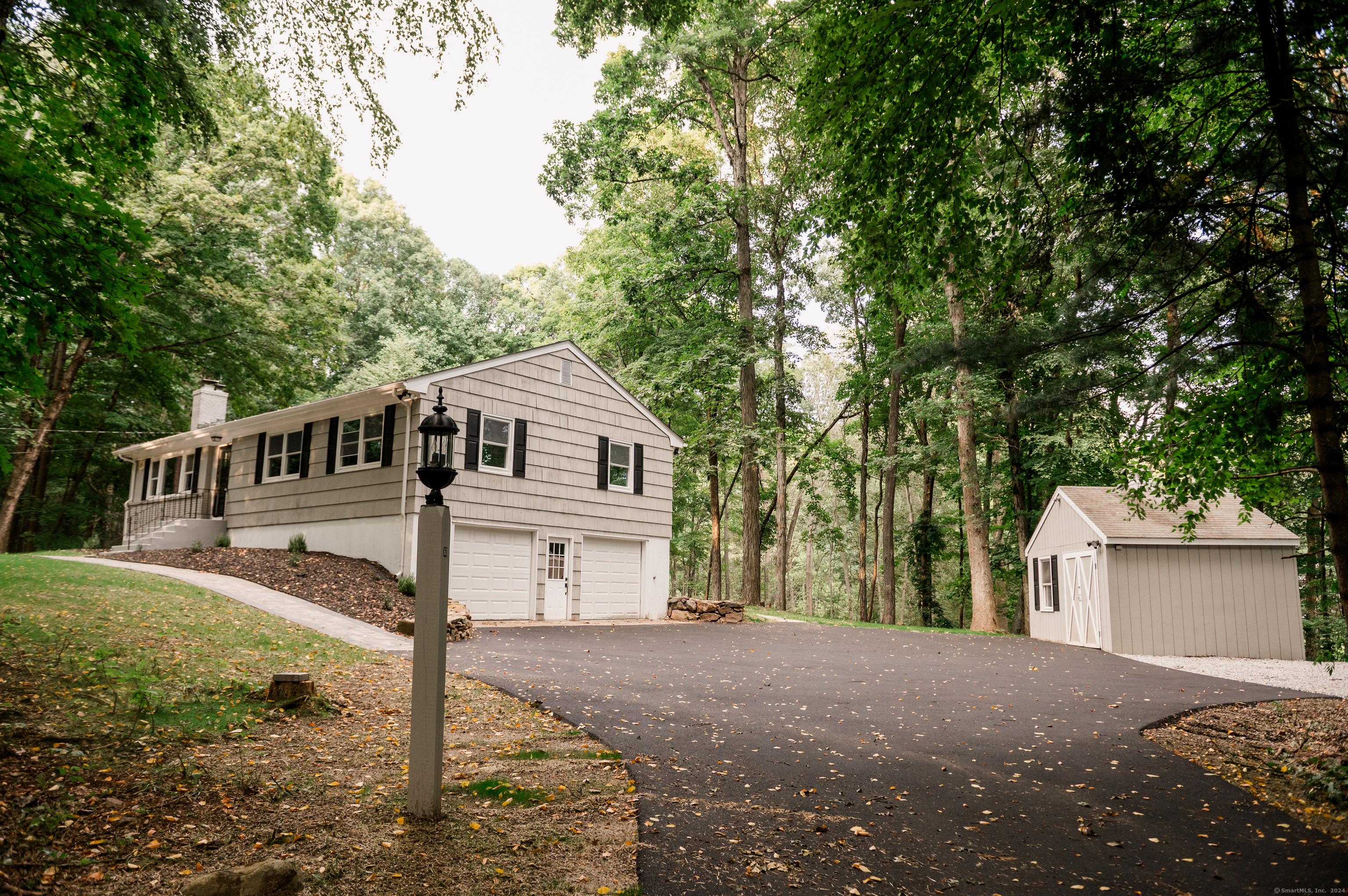 Woodland Dr, Easton, CT 06612