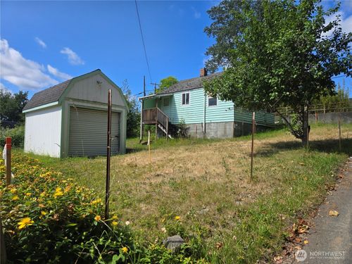 2572 Perry Ave, Bremerton, WA, 98310-5249 | Card Image