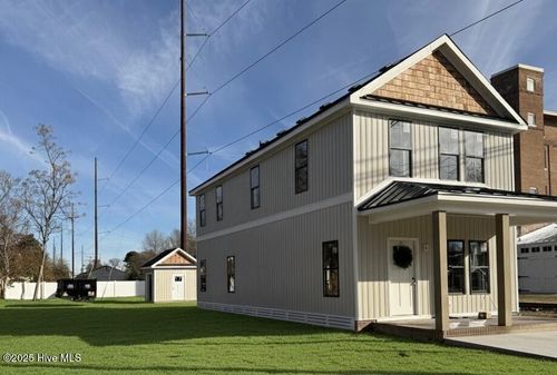 317 E Church St, Edenton, NC, 27932-2007 | Card Image