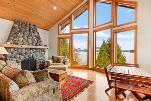 1062 5th Ave, Ucluelet, BC, V0R | Card Image