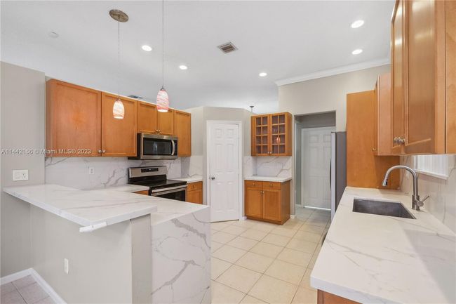 4915 Sw 166th Ave, House other with 4 bedrooms, 2 bathrooms and null parking in Miramar FL | Image 3