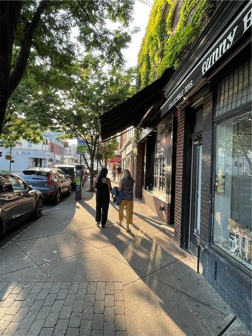 130 Main St, Nyack, NY, 10960-3116 | Card Image