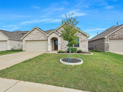910 Torrey Ave, Princeton, TX, 75407-2877 | Card Image