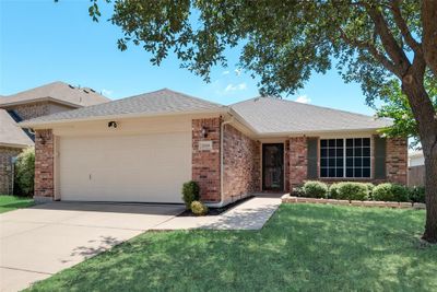 2018 Club Oak Drive, House other with 3 bedrooms, 2 bathrooms and null parking in Heartland TX | Image 2