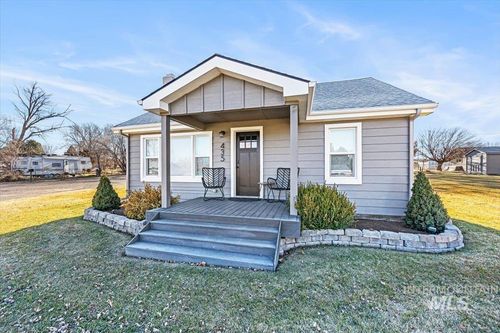 435 W Garfield Ave, Glenns Ferry, ID, 83623 | Card Image