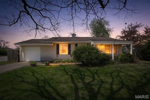 24 Belmont Dr, Saint Peters, MO, 63376-1366 | Card Image