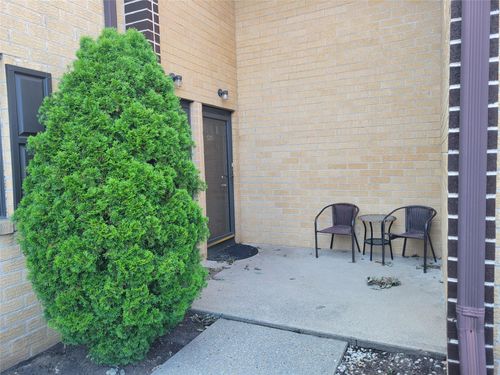 518-518 Bedford Ave, Bellmore, NY, 11710-3546 | Card Image