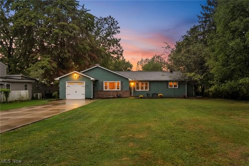 7872 French Dr, Northfield, OH, 44067-2008 | Card Image