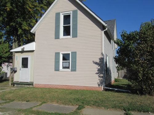 805 S 17th St, Elwood, IN, 46036-2412 | Card Image