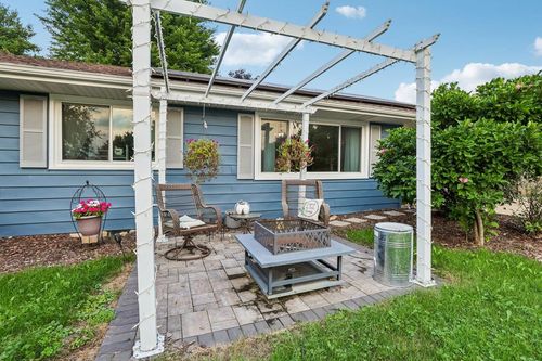 713 Taft Street, Sun Prairie, WI, 53590 | Card Image