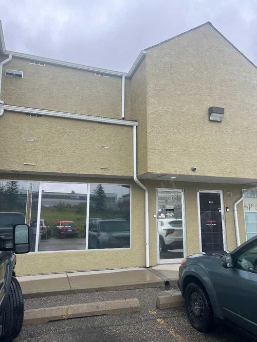 504-3208 8 Avenue Ne, Calgary, AB, T2A7V8 | Card Image