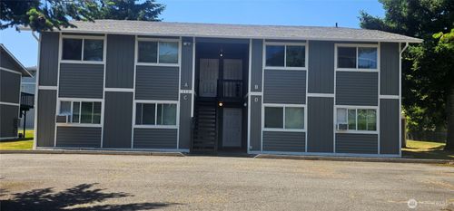312 Charwila Ln, Enumclaw, WA, 98022-4022 | Card Image