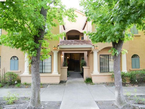 202-5022 Lakeview Dr, San Ramon, CA, 94582-3867 | Card Image