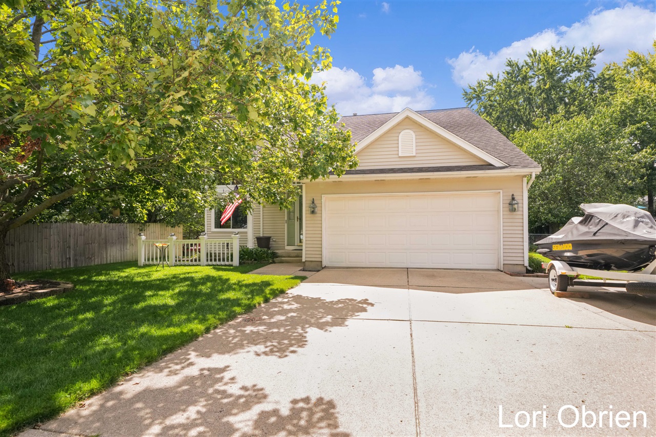Olivia St, Grand Rapids, MI 49504