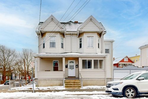 35 Henry St, Medford, MA, 02155-6626 | Card Image