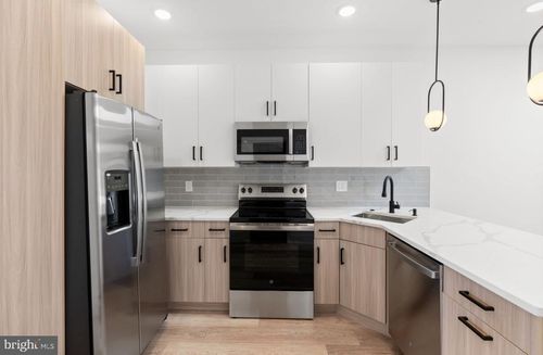 1-5034 Florence Ave, PHILADELPHIA, PA, 19143-3319 | Card Image