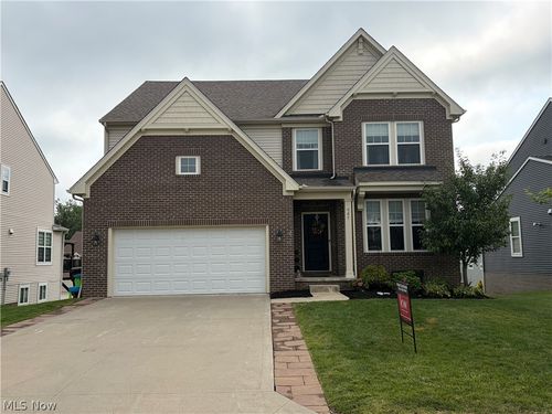 987 Hawkin Ln, Aurora, OH, 44202-7557 | Card Image