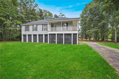 18200 Derbes Dr, Covington, LA, 70433-0341 | Card Image