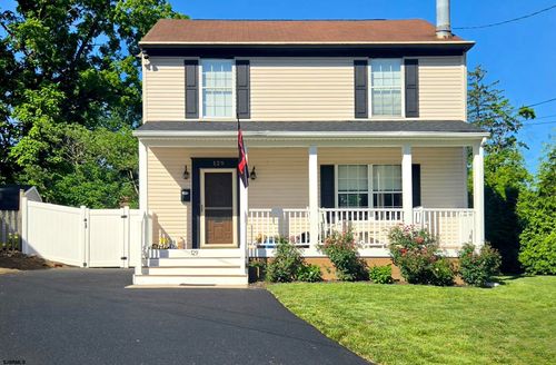 129 Ellis St, Haddonfield, NJ, 08033-1607 | Card Image