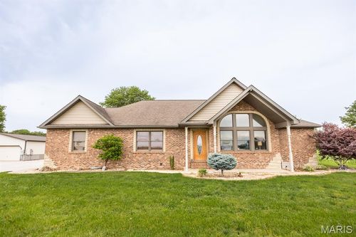 7045 Brickyard Rd, Mascoutah, IL, 62258-2349 | Card Image
