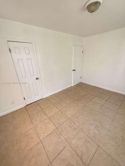 6720-6720 Nw 6th Ct, Miami, FL, 33150-4108 | Card Image