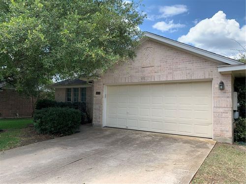 5836 Lomita Verde Cir, Austin, TX, 78749-4202 | Card Image