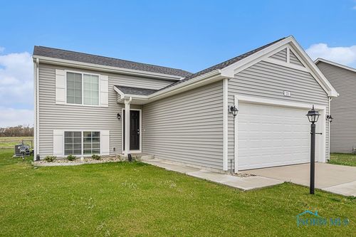 366 Douglas Dr, Liberty Center, OH, 43532-9218 | Card Image