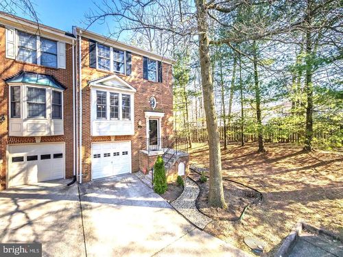 2117 Patty Ln, VIENNA, VA, 22182-4021 | Card Image