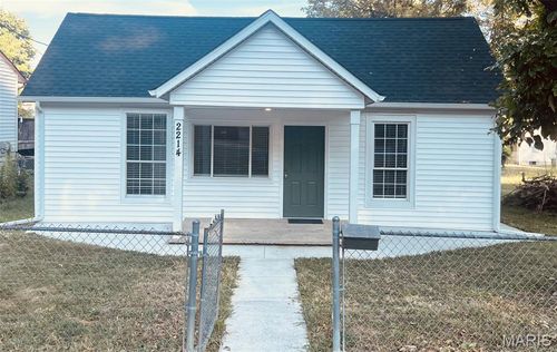 2214 N Benton Ave, Saint Charles, MO, 63301-0928 | Card Image