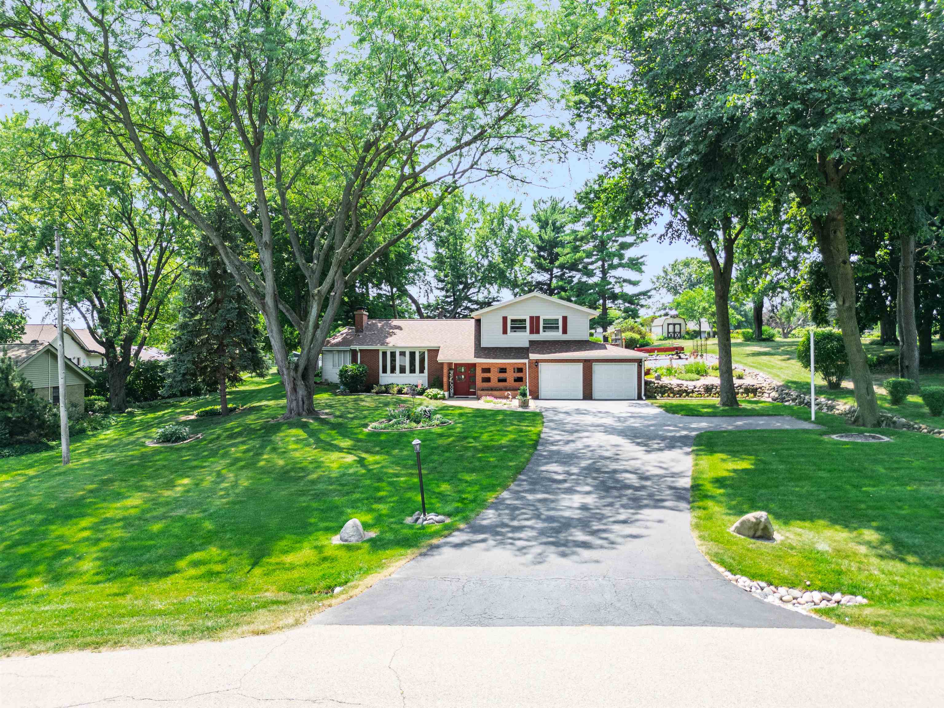 Residential in BELVIDERE 3