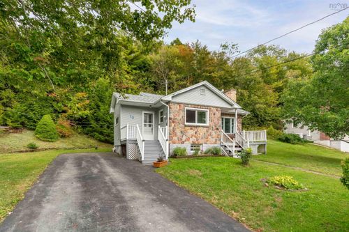 15 Breezy Lane, Lake Echo, NS, B3E1L9 | Card Image