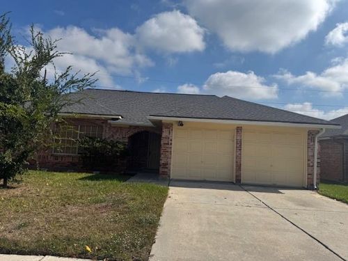 11922 Sulphur Springs Dr, Houston, TX, 77067-1135 | Card Image