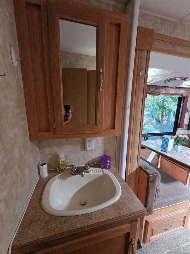 FULL size toilet installed for comfort | Image 41