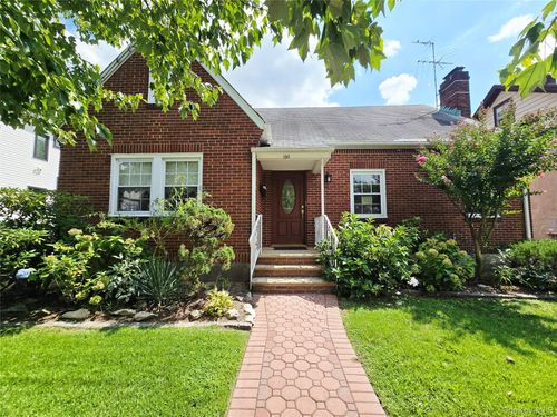 190 Bryant Ave, Floral Park, NY, 11001-1466 | Card Image