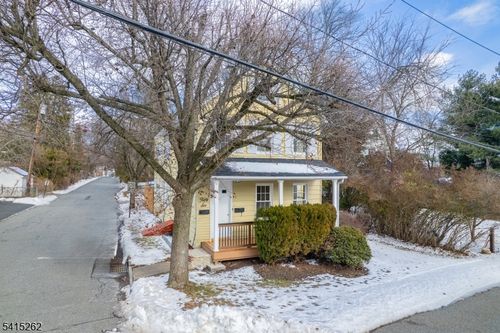 56 Pine St, Verona, NJ, 07044-1349 | Card Image