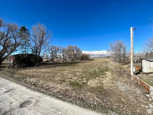 2225 S 1600 W, Wellsville, UT, 84339-9607 | Card Image