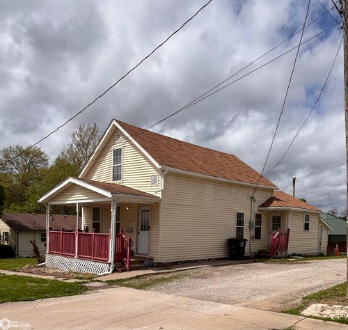 305 W Clay St, Mount Pleasant, IA, 52641-2205 | Card Image