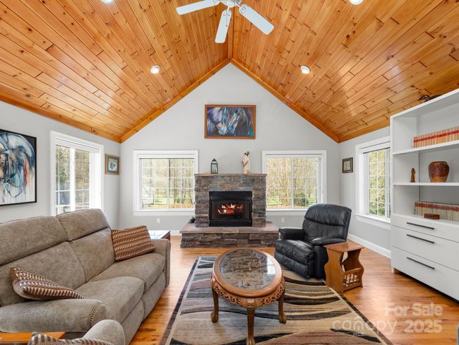 132 Green Mdws, House other with 3 bedrooms, 3 bathrooms and null parking in Columbus NC | Image 15