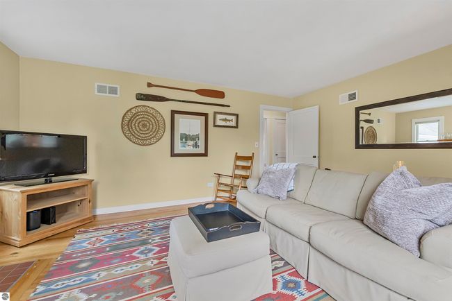 509 Spruce St, House other with 3 bedrooms, 1 bathrooms and null parking in Elk Rapids MI | Image 32
