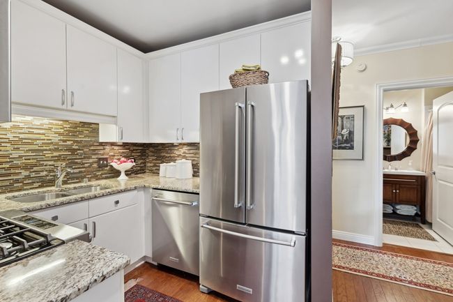 APT-1409 - 21 W Chestnut St, Condo with 2 bedrooms, 2 bathrooms and 1 parking in CHICAGO IL | Image 9