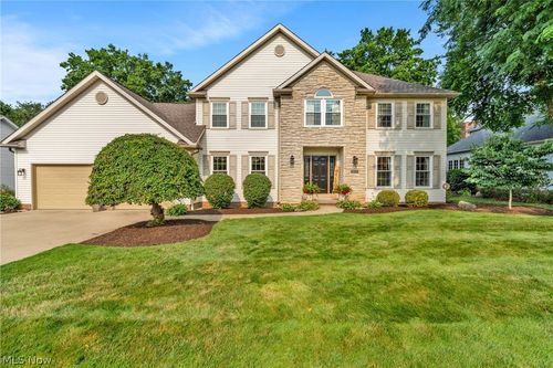 1100 Partridge Dr, Wadsworth, OH, 44281-8805 | Card Image
