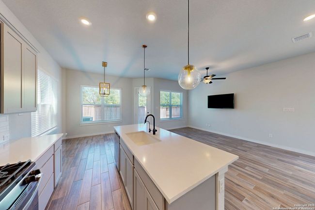 UNIT-17 - 5843 Whitby Rd, House other with 3 bedrooms, 3 bathrooms and null parking in San Antonio TX | Image 9